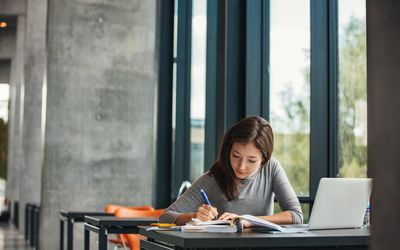 在校大学生