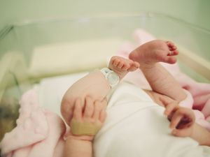 新生儿在医院