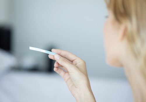 妇女手持家庭FSH试纸