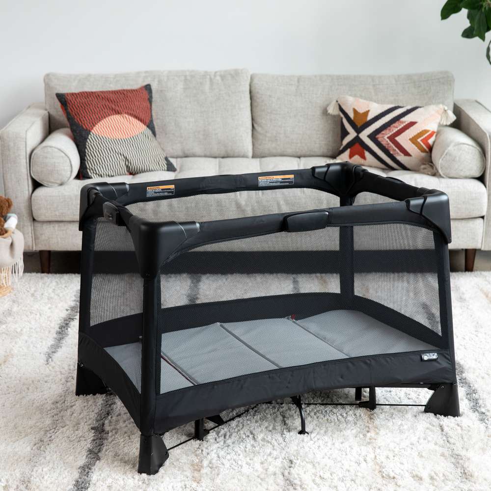4moms Breeze Plus Portable Playard