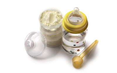 婴儿用品:配方奶瓶