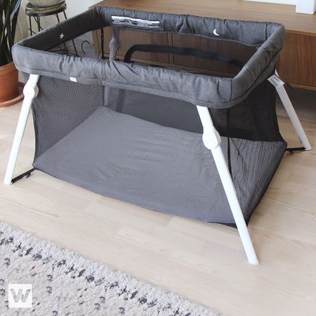 Guava Family Lotus Travel Crib