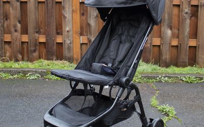 Mountain Buggy Nano旅行婴儿车