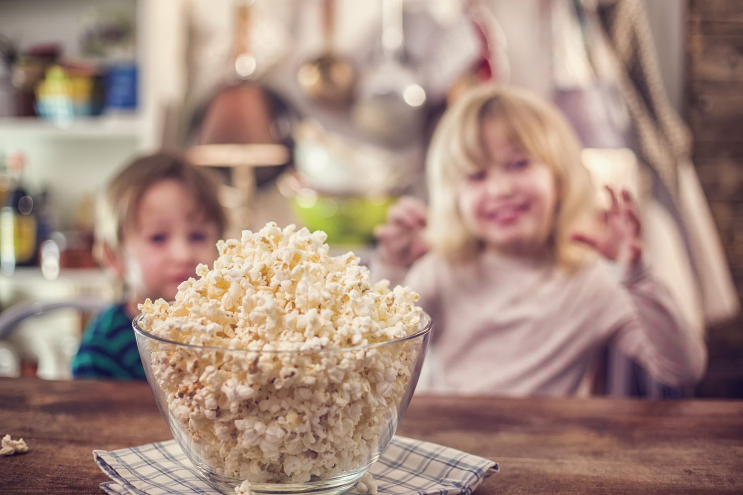 Daughters eating popcorn
