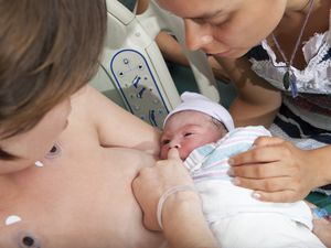 寻求母乳喂养帮助