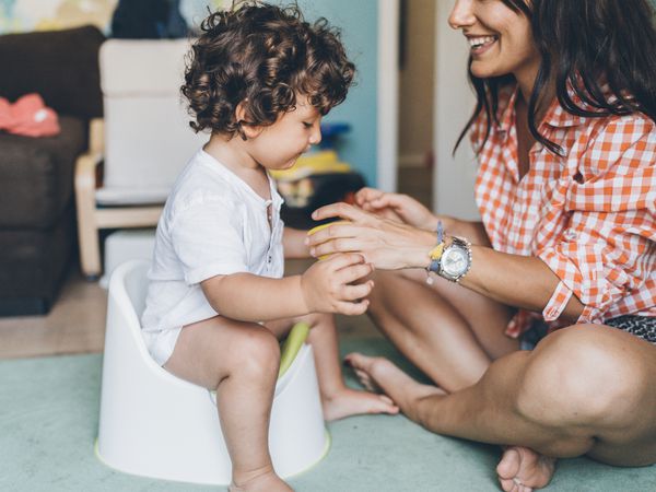 Mom potty training toddler