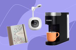 Gifts for new parents we recommend on a purple background