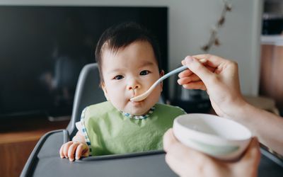 婴儿固体食物
