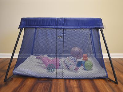BabyBjorn Travel Crib Light