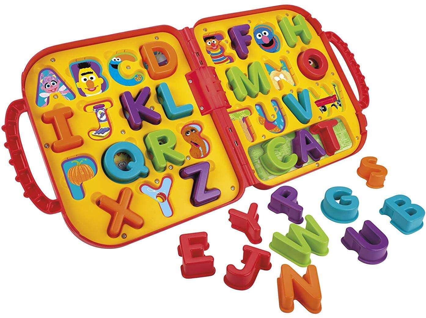 芝麻街Elmo's On the Go Letters