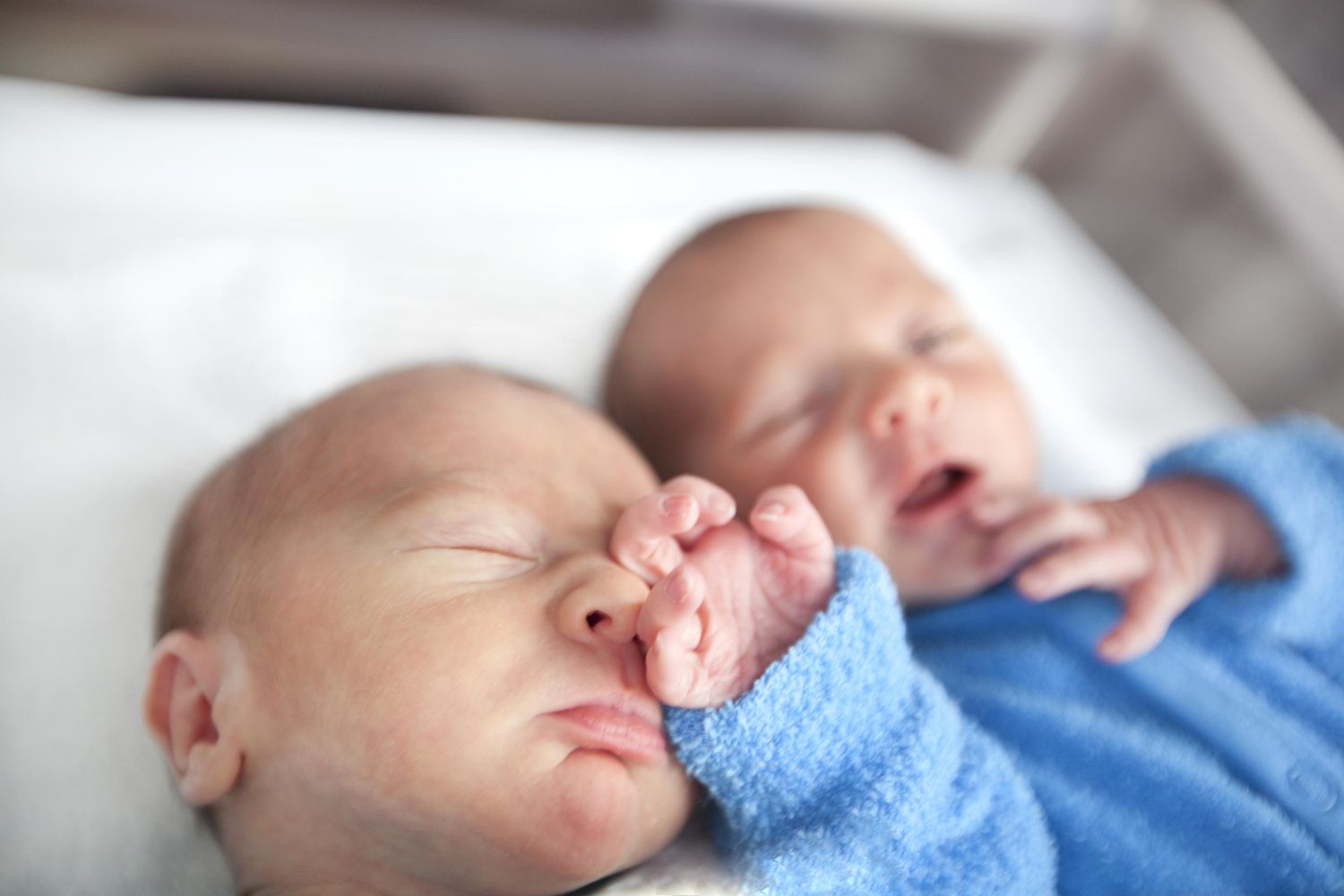 Twin boys 5 days old together in hospital