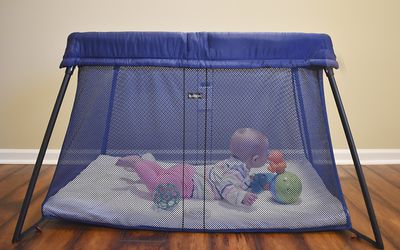 BabyBjorn Travel Crib Light